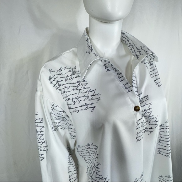 Women’s White Collared Pullover Love Note Print Long Sleeve Tunic - Picture 2 of 6